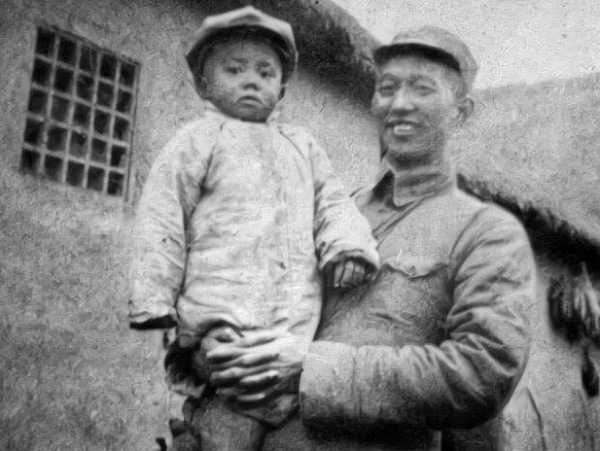 1987年洪學智準備解甲歸田，鄧小平緊急召見：你去當軍委副秘書長