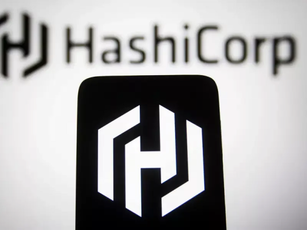 32歲開源IPO百億富翁：13歲做遊戲外掛，只愛寫程式碼