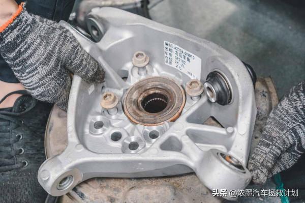 「奇怪の風」修復一臺行駛異響漏風的豐田皇冠，守護經典再次動人