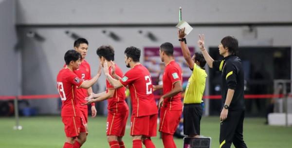 黃健翔爆爭議言論:中國足球運動員都是勇士,侮辱他們是懦夫行為 黃健翔爆爭議言論:中國足球運動員都是勇士,侮辱他們是懦夫行為