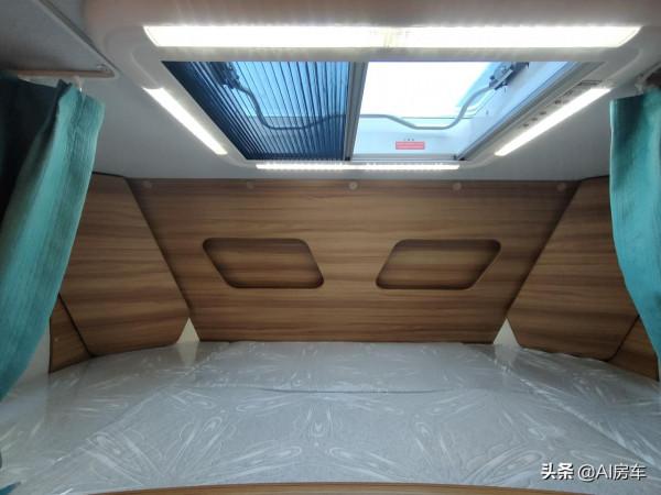 48V電+3.0T動力,有雙冰箱、電動床,實拍輕鬆跑川藏的卓美亞房車 48V電+3.0T動力,有雙冰箱、電動床,實拍輕鬆跑川藏的卓美亞房車