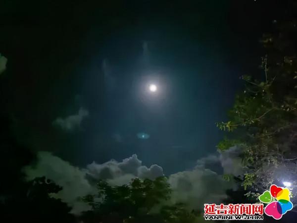 中秋之夜延吉人的朋友圈 月出驚豔