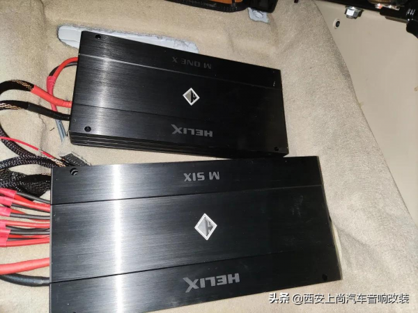 越野硬漢搭配HIFI立體環繞聲讓人意猶未盡，酷路澤升級德國RS音響