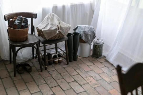 60歲阿姨獨居10年，沒了丈夫，少了兒子，卻說：不用再做“保姆”