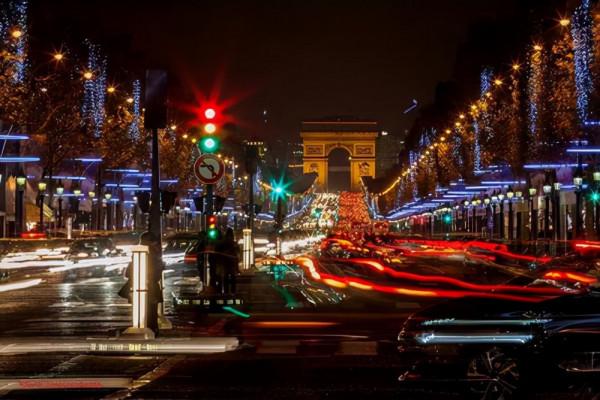 香榭麗舍大街：世界三大繁華中心大街之一