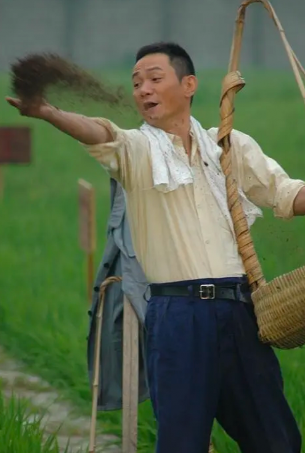 果靜林：早年喪母，中年喪妻，妻子去世後單身12年，沒人能代替她