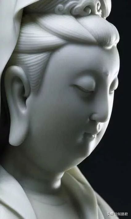 不說你能猜出這是用瓷雕出來的花?細膩白皙的白瓷,塑造力太強了 不說你能猜出這是用瓷雕出來的花?細膩白皙的白瓷,塑造力太強了