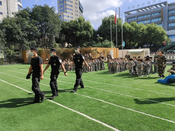 厲害了我的國，伊頓孩子獻禮祖國