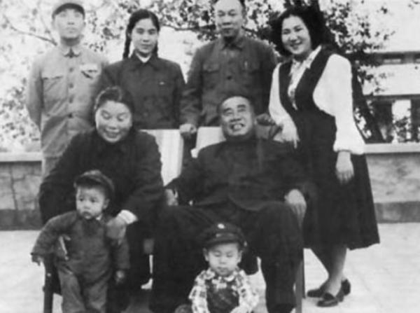 朱琦去世10天后，88歲的朱德才被告知，他哽咽道：你們這樣不對