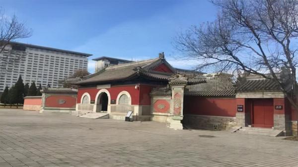 北京一“特殊”釘子戶，變成危房仍無人敢拆，屹立百年之久