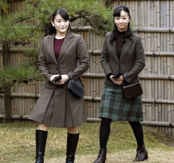 文仁親王41歲得皇室獨苗，55歲成皇嗣，如今為子女操碎了心