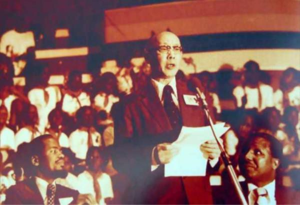 71年基辛格與葉劍英吃飯,閒聊時開玩笑:南希唐可競選美國總統 71年基辛格與葉劍英吃飯,閒聊時開玩笑:南希唐可競選美國總統