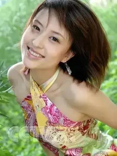 央視主持女神張蕾