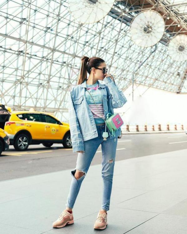 身材再好也不能任性，看昆凌的“舞獅服”就是個坑，能看的只有臉