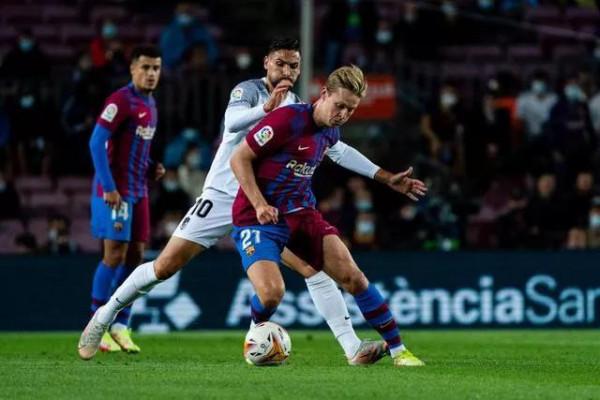 巴薩1-1格拉納達:缺乏鬥志的球隊,該如何破解困境? 巴薩1-1格拉納達:缺乏鬥志的球隊,該如何破解困境?