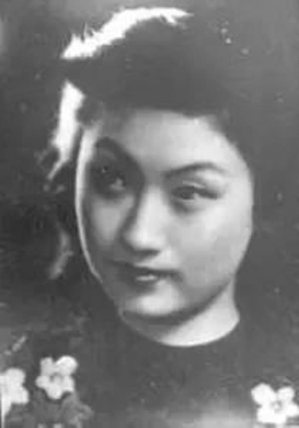 黃宗英新婚18天喪夫,一生四段婚姻,曾和趙丹因戲生情相戀33年 黃宗英新婚18天喪夫,一生四段婚姻,曾和趙丹因戲生情相戀33年