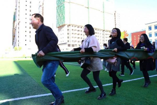 寶雲幼兒園開展教師自制玩教具評比活動