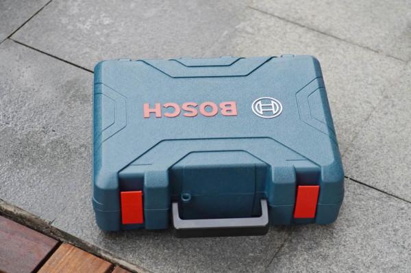 為什麼一套博世鋰電衝擊鑽套裝就能解決家裡的大多數安裝問題？