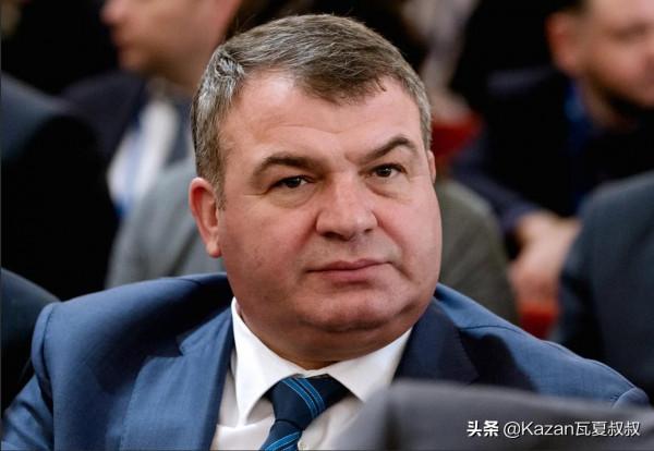 要美人不要江山，前俄羅斯防長謝爾久科夫，因鉅額貪腐而跌下神壇