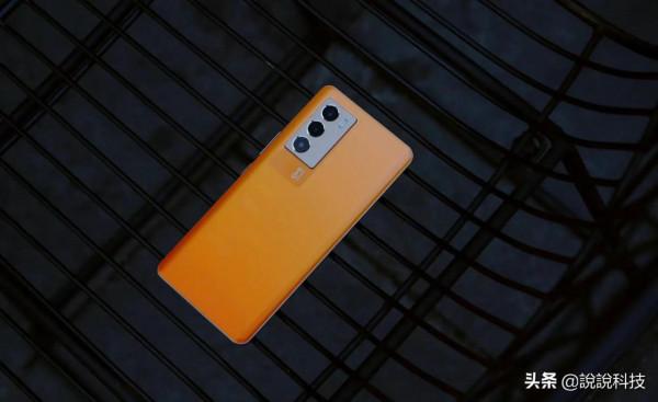 vivo釋出新款智慧手機,2699元配備獨立顯示卡,玩遊戲用它太輕鬆 vivo釋出新款智慧手機,2699元配備獨立顯示卡,玩遊戲用它太輕鬆