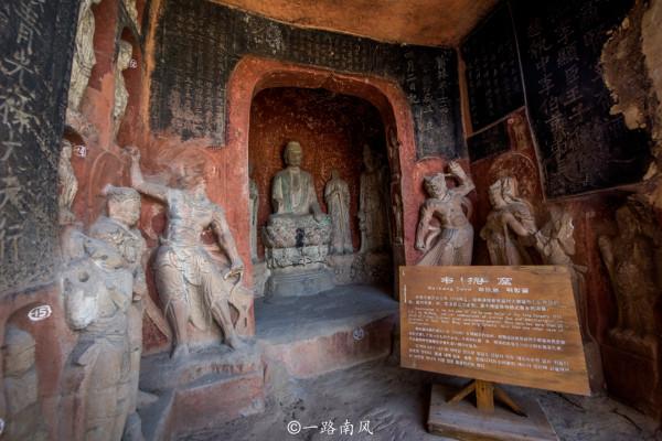 四川廣元這片懸崖佛窟好壯觀，未來有望成為世界遺產，你去過嗎？