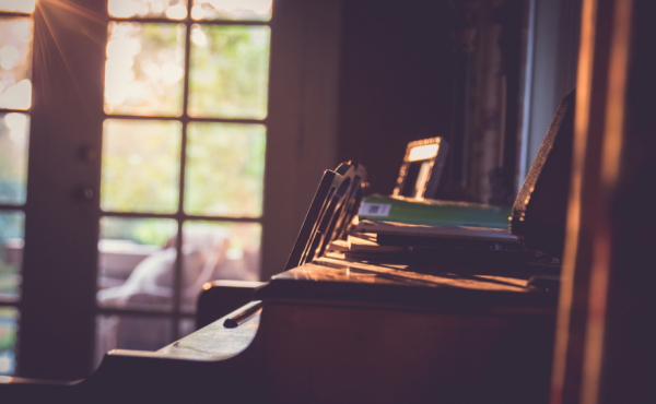 我們越來越愛回憶了,十二首憶舊的詩詞,懷念曾經的美好 我們越來越愛回憶了,十二首憶舊的詩詞,懷念曾經的美好