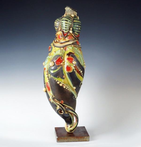 以富有表現力的精美陶瓷來展現大自然的微妙變化