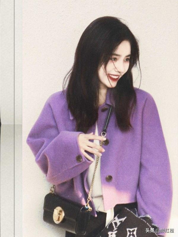 冬天一定要試一下黑+紫,簡約基礎又很神秘,出門輕易不會撞衫 冬天一定要試一下黑+紫,簡約基礎又很神秘,出門輕易不會撞衫