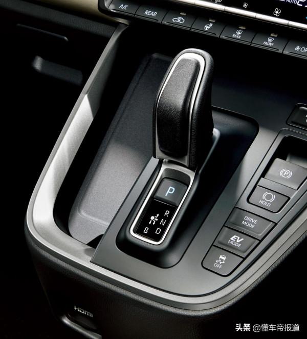 新車 |“平民埃爾法”！豐田新一代Noah/Voxy釋出，日本售15萬元起