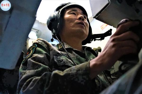 “文武雙全”的“硬核”教導員來了 “文武雙全”的“硬核”教導員來了