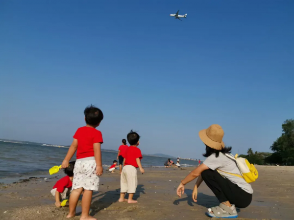 快樂又崩潰！我在新加坡7年，連生了5個兒子......