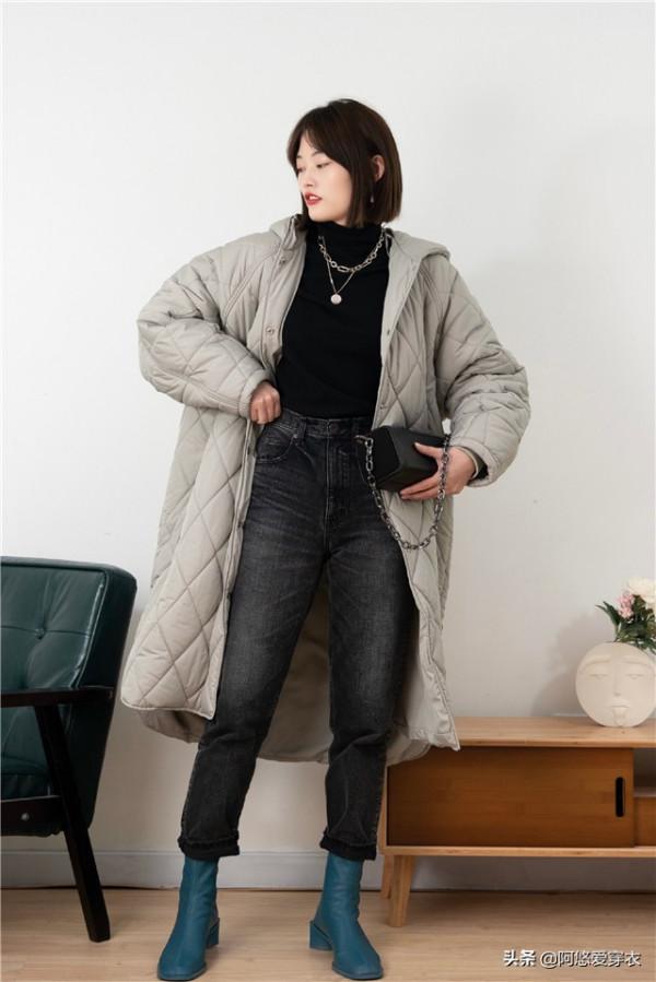 小白鞋過季了，現在開始流行&OpenCurlyDoubleQuote;小短靴&rdquo;，個矮的女生穿更時髦顯高