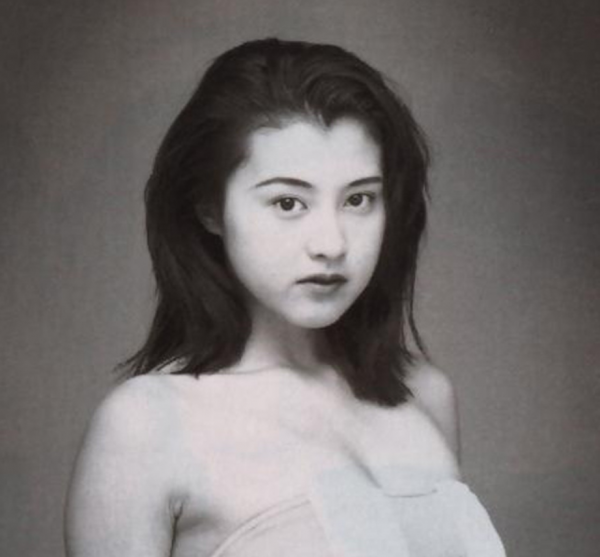 審美祖師爺蠟筆小新,他稱讚的明星有多絕?每一個都是顏值天花板 審美祖師爺蠟筆小新,他稱讚的明星有多絕?每一個都是顏值天花板