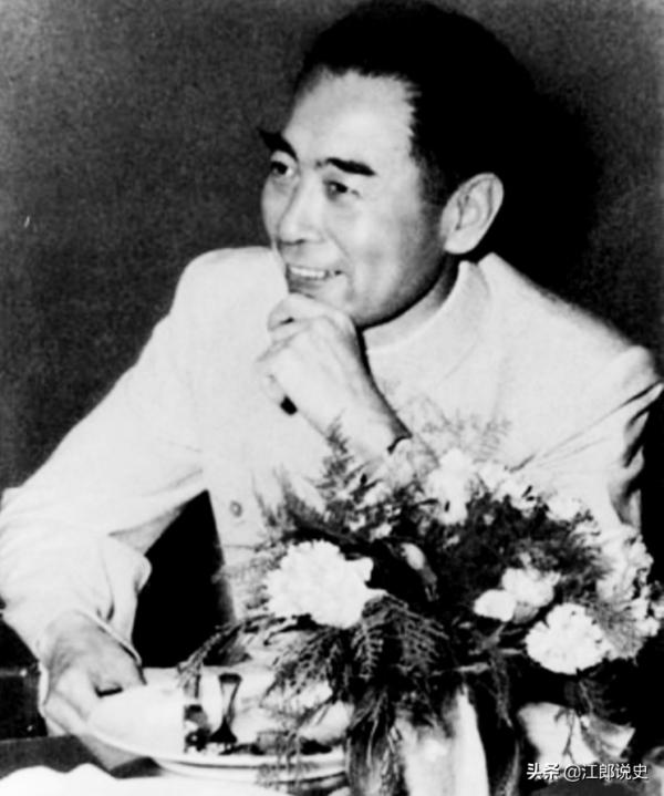 周總理預乘飛機遭暗算，總理懷疑中情局，基辛格：太高看他們了