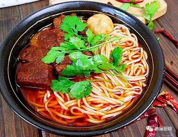紅燒牛肉麵,獨家秘製,只羨大碗不羨仙 紅燒牛肉麵,獨家秘製,只羨大碗不羨仙