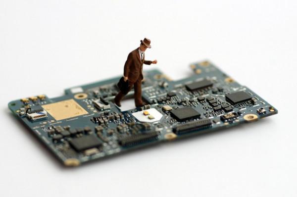 超募6億曾連虧3年去年剛扭虧，希荻微上市首日漲31&percnt;靠的啥？