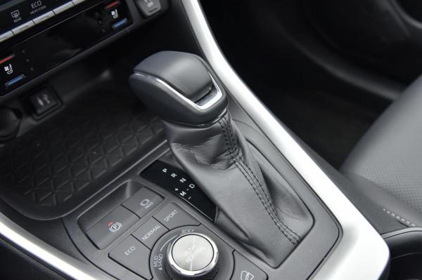 SUV還是四驅的好，廣汽豐田威蘭達，選2.0L四驅尊貴版就行