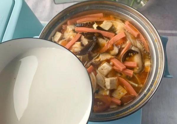 10分鐘就能搞定的低脂酸辣湯,好喝又開胃 10分鐘就能搞定的低脂酸辣湯,好喝又開胃