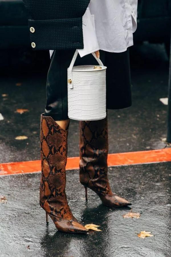 一雙漂亮的靴子,讓你整個冬天都時尚 一雙漂亮的靴子,讓你整個冬天都時尚