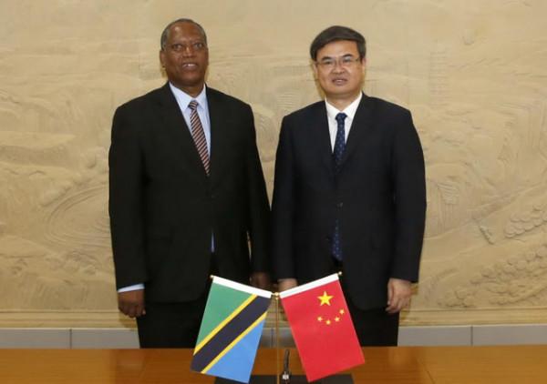 兩年前叫囂的態度哪去了?坦尚尼亞遇危機,點名讓中國幫忙 兩年前叫囂的態度哪去了?坦尚尼亞遇危機,點名讓中國幫忙