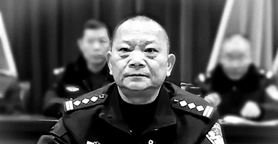 “笑面虎”鄭佳往事