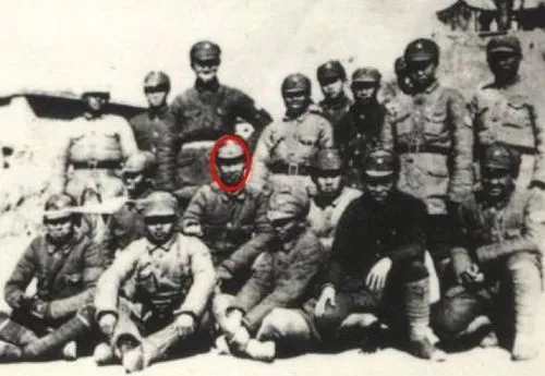 毛主席笑著給他特批,最年長的開國中校,經歷跨越整個中國近代史 毛主席笑著給他特批,最年長的開國中校,經歷跨越整個中國近代史