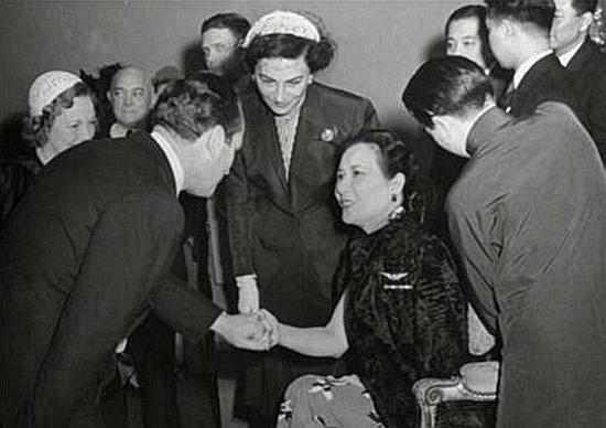 96年國民黨拒絕“兩蔣”移靈大陸，蔣孝勇坦言：父親晚年看錯了人