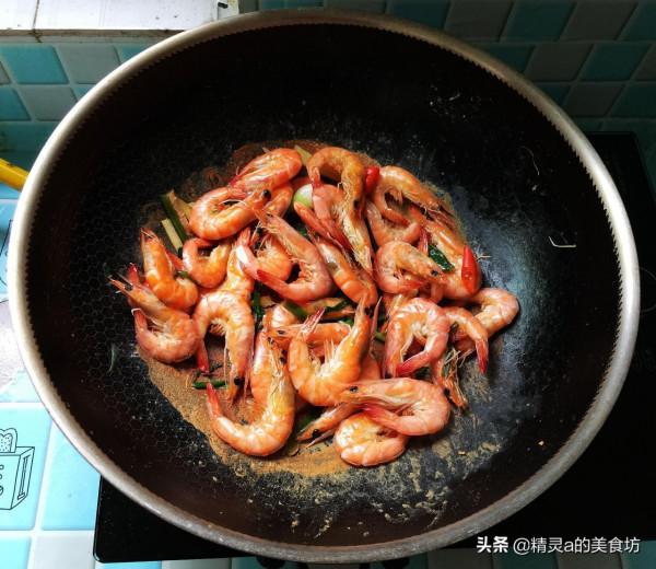 鹽焗蝦這麼做,不用一滴油和水,5分鐘端上桌,Q彈又美味,超喜歡 鹽焗蝦這麼做,不用一滴油和水,5分鐘端上桌,Q彈又美味,超喜歡