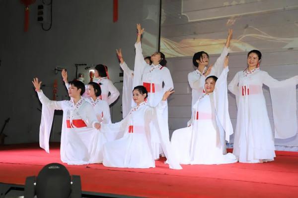 看,微山湖艦女兵的“迷彩芳華” 看,微山湖艦女兵的“迷彩芳華”