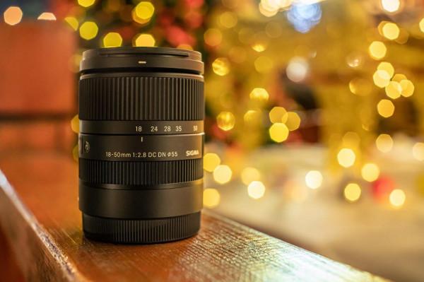 極致輕巧掛機鏡 適馬18-50mm F2.8 DC DN評測