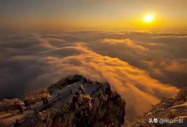 分享——峨眉山日出