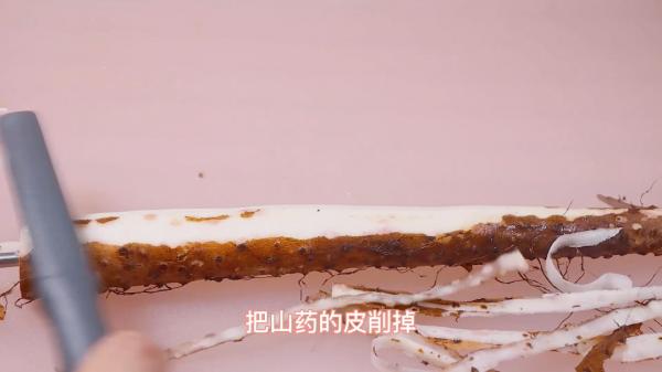 寶寶多吃山藥好處多，比煲湯好吃，寶寶吃完舔手指，長個又聰明