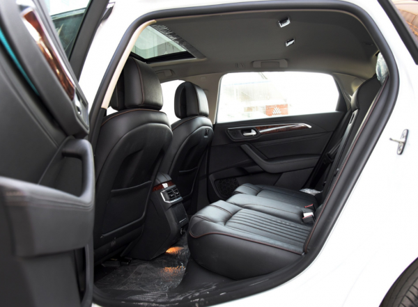 國產大&OpenCurlyDoubleQuote;A9&rdquo;，6年前就有後排按摩通風！渾身名牌卻被忽略