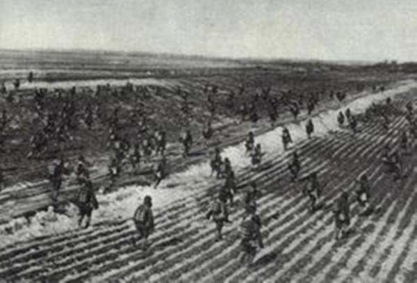 前有黃河,後有追兵,周恩來萬分焦急,毛澤東卻淡定說道:拿煙來 前有黃河,後有追兵,周恩來萬分焦急,毛澤東卻淡定說道:拿煙來